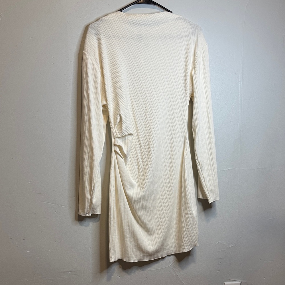 H&M Cream Long-Sleeve Dress